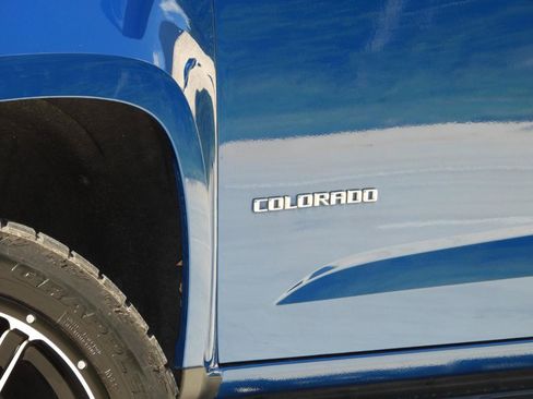 Used 2021 Chevrolet Colorado LT RWD image 7