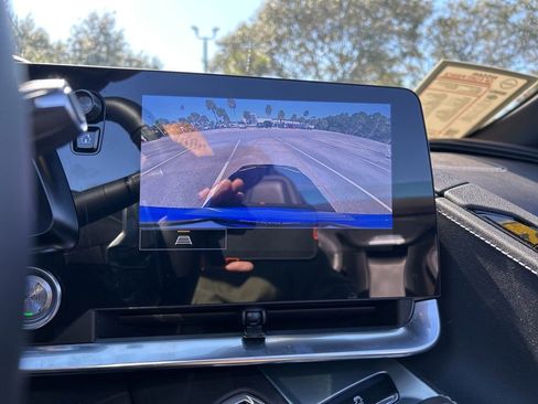 Used 2023 Chevrolet Corvette Stingray w/ Z51 Performance Package image 34