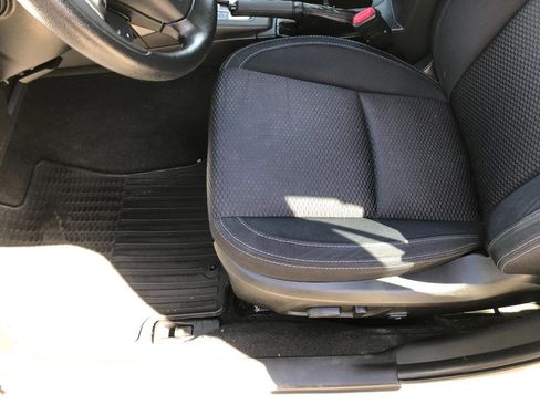 Used 2015 Subaru Forester 2.5i Premium w/ All-Weather Package image 11