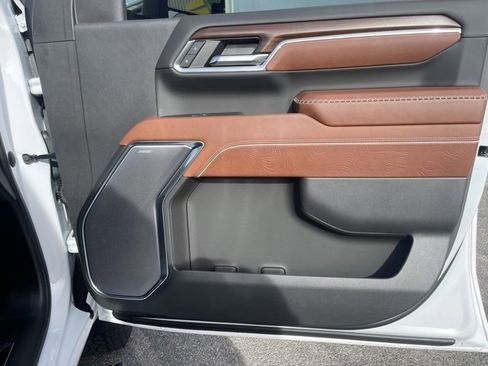 Used 2024 GMC Sierra 2500 Denali Ultimate image 13