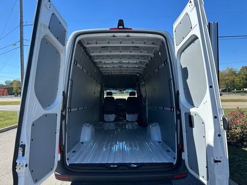 Used 2026 Mercedes-Benz Sprinter 2500 image 33