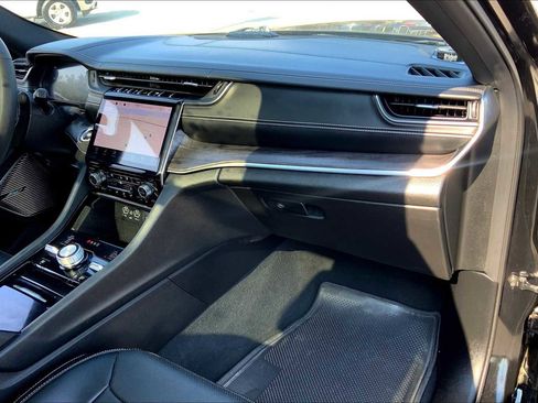 Used 2022 Jeep Grand Cherokee Overland image 29