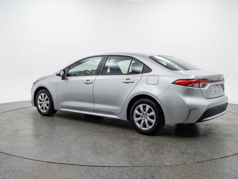 Used 2025 Toyota Corolla LE FWD image 6
