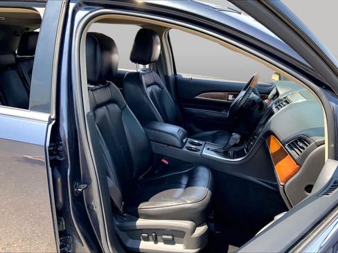 Used 2013 Lincoln MKX AWD image 8