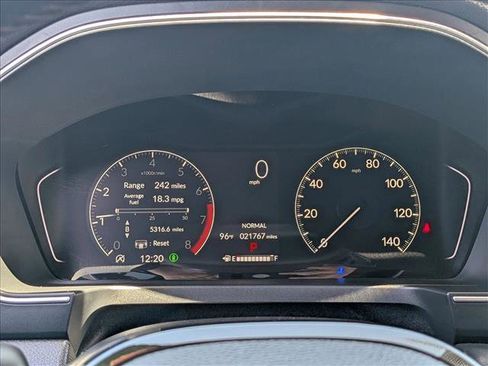 Used 2024 Honda Pilot Touring image 13