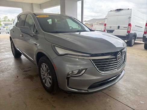 Used 2023 Buick Enclave Essence FWD image 9