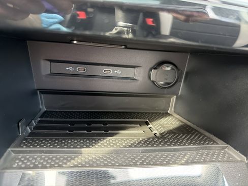 New 2026 Volkswagen Taos SEL AWD/4WD image 21