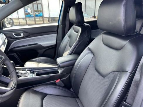 Used 2023 Jeep Compass Latitude w/ Convenience Group image 14