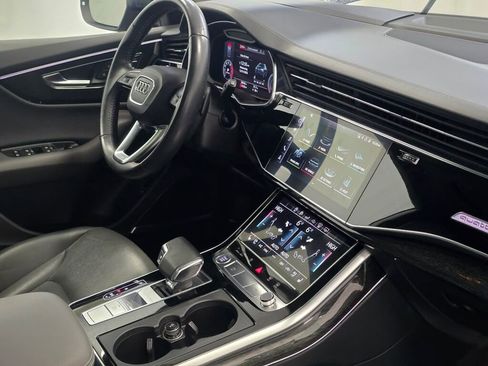 Used 2020 Audi Q8 Prestige image 28