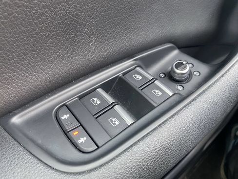 Used 2017 Audi Q7 3.0T Premium Plus AWD/4WD image 9
