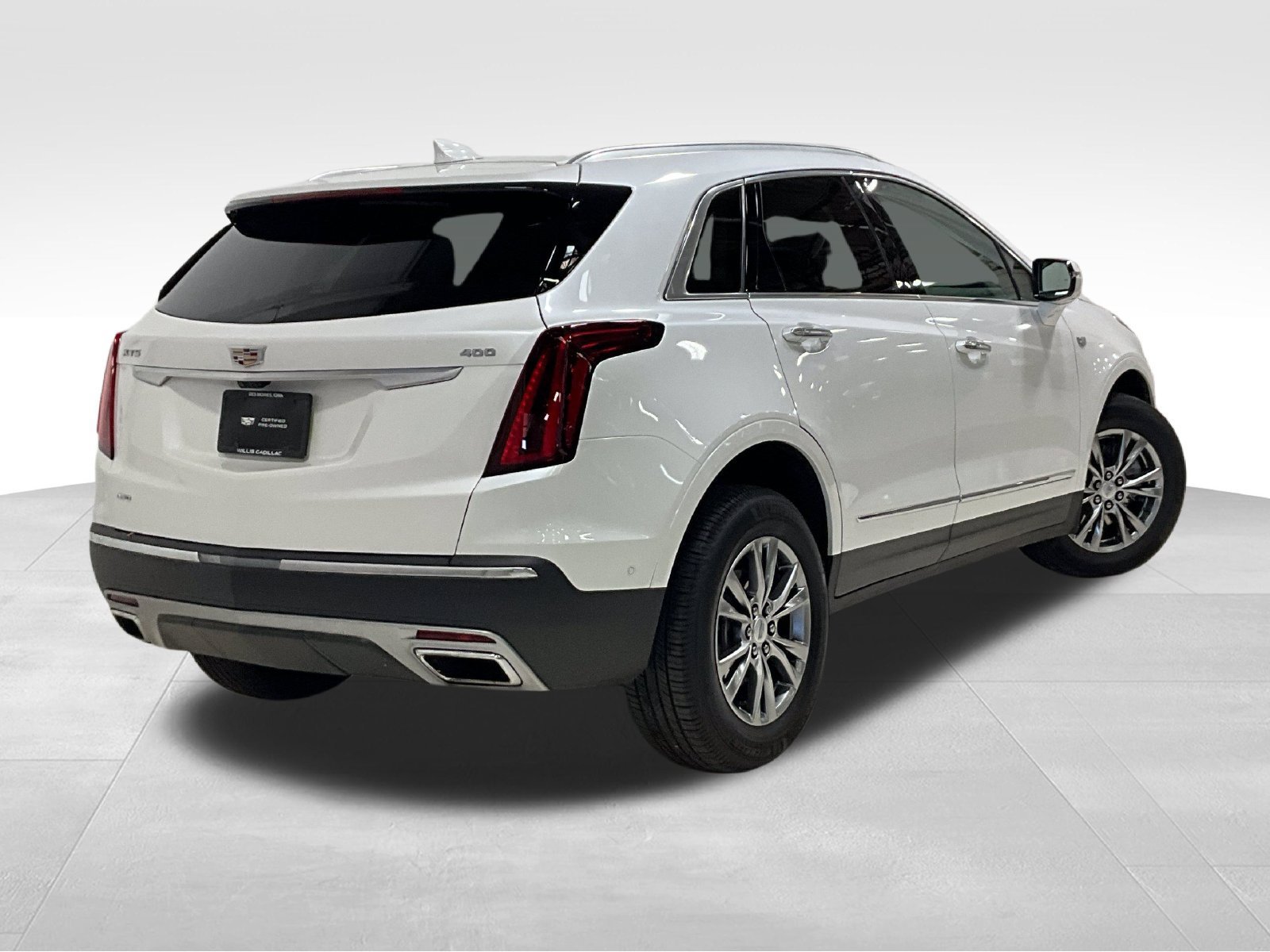 Used 2023 Cadillac XT5 Premium Luxury w/ Technology Package AWD/4WD image 5