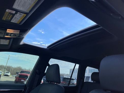 Used 2022 Lexus GX 460 Premium w/ Premium Package image 10