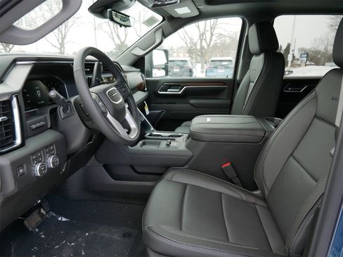 New 2026 GMC Sierra 2500 Denali w/ Denali Reserve Package AWD/4WD image 4