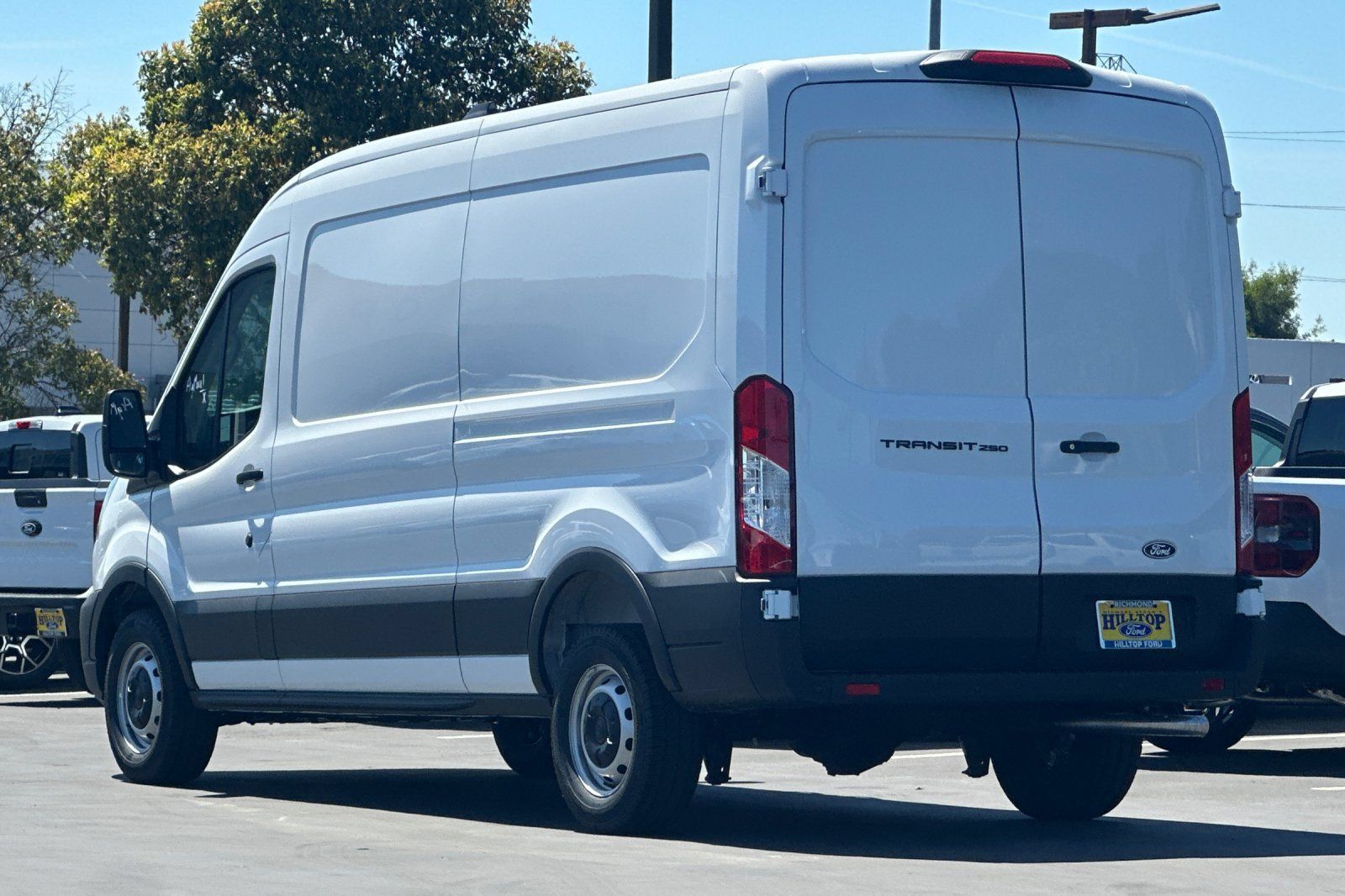 New 2026 Ford Transit 250 148 Medium Roof w/ Load Area Protection Package RWD image 6