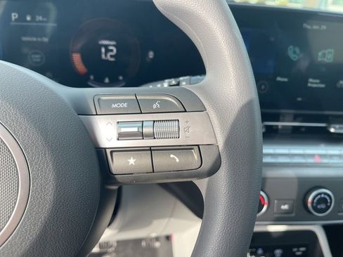 New 2026 Hyundai Kona SE image 19