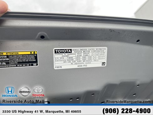 Used 2025 Toyota RAV4 XLE AWD/4WD image 14