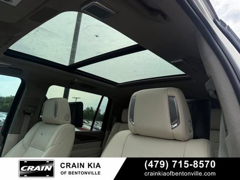 Used 2024 Cadillac Escalade ESV Sport Platinum w/ Heavy-Duty Trailer Package AWD/4WD image 21