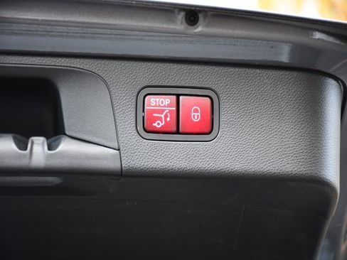 Used 2018 Mercedes-Benz GLC 300 GLC 300 image 26