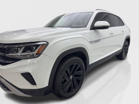 Used 2022 Volkswagen Atlas Cross Sport SE w/ Panoramic Sunroof Package image 10