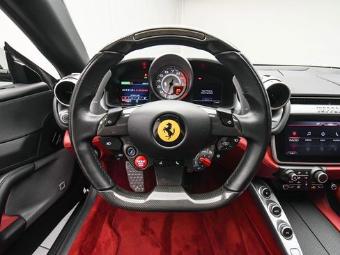 Used 2018 Ferrari GTC4Lusso V12 image 15