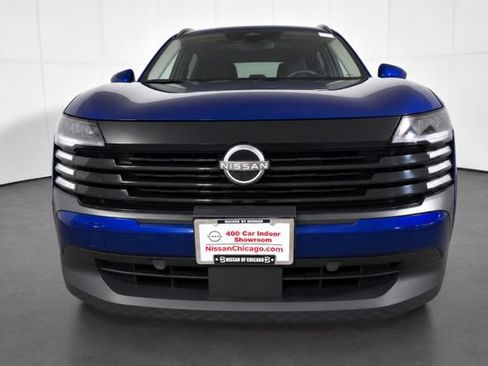 Used 2025 Nissan Kicks SV w/ SV Premium Package AWD/4WD image 2