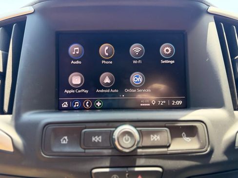 Used 2023 GMC Terrain SLE w/ Driver Convenience Package FWD image 13