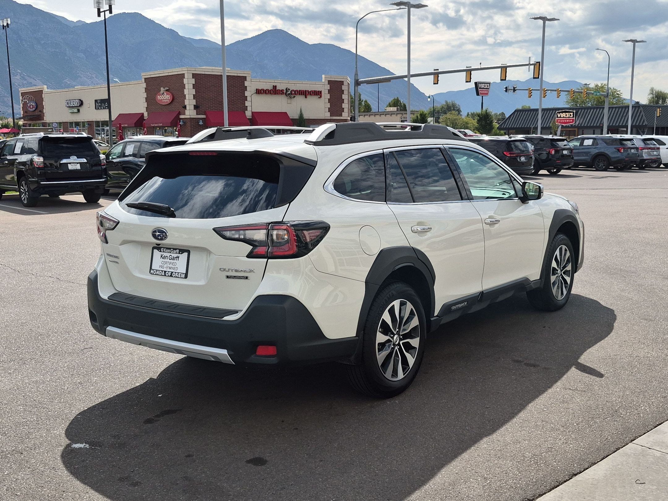 Used 2025 Subaru Outback Touring w/ Popular Package #2 AWD/4WD image 3