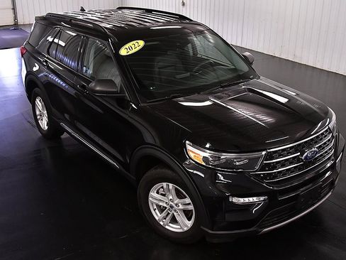 Used 2022 Ford Explorer XLT w/ Equipment Group 202A image 13