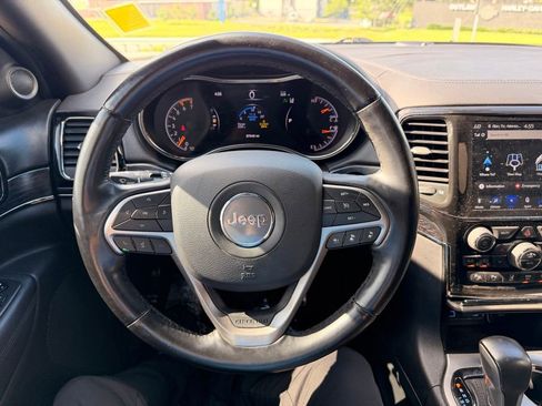 Used 2020 Jeep Grand Cherokee High Altitude AWD/4WD image 14