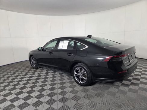 Used 2023 Honda Accord EX image 8