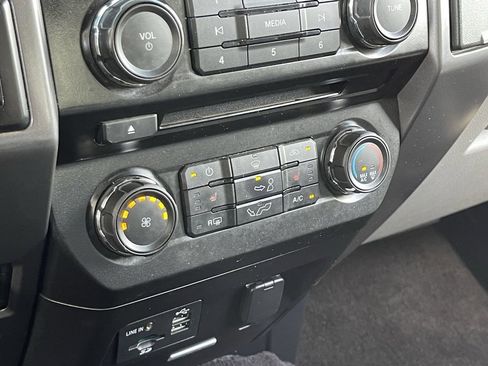 Used 2015 Ford F150 XLT w/ Equipment Group 302A Luxury AWD/4WD image 25