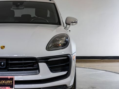 Used 2023 Porsche Macan AWD/4WD image 60