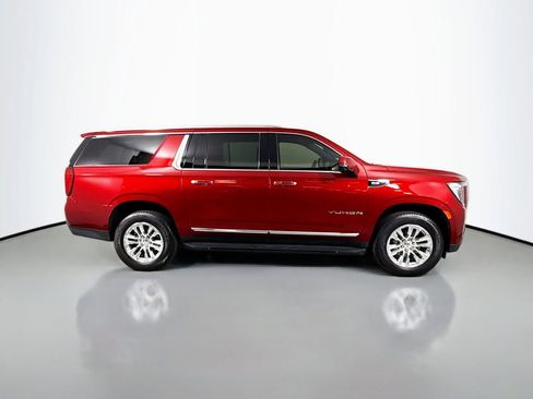 Used 2023 GMC Yukon XL SLT w/ SLT Premium Package AWD/4WD image 4