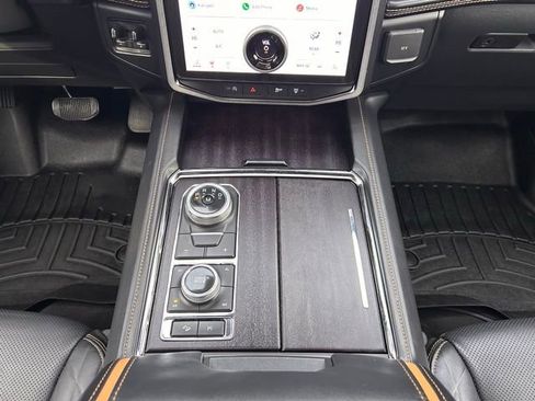 Used 2024 Ford Expedition Max Platinum image 24