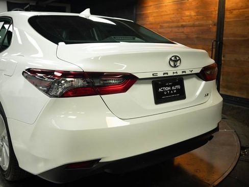 Used 2023 Toyota Camry LE image 6