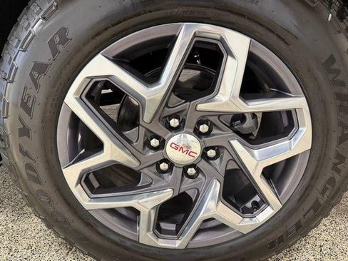 Used 2023 GMC Sierra 1500 SLT w/ SLT Premium Package image 11