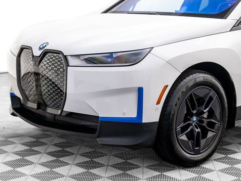 Used 2024 BMW iX xDrive50 w/ Convenience Package image 36