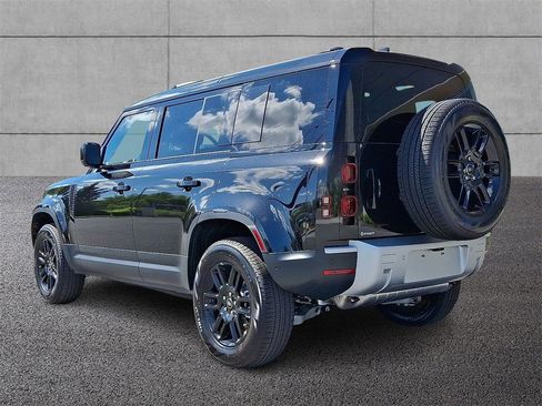 New 2025 Land Rover Defender 110 S image 2