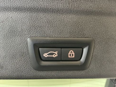 Certified 2023 BMW X6 xDrive40i w/ Luxury Seating Package image 32