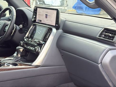 Used 2024 Lexus LX 600 4WD w/ Ultra Luxury Package image 33