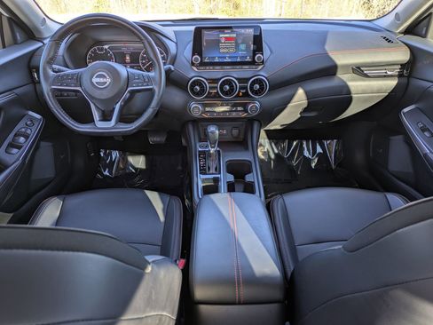 Used 2024 Nissan Sentra SR w/ SR Premium Package image 23