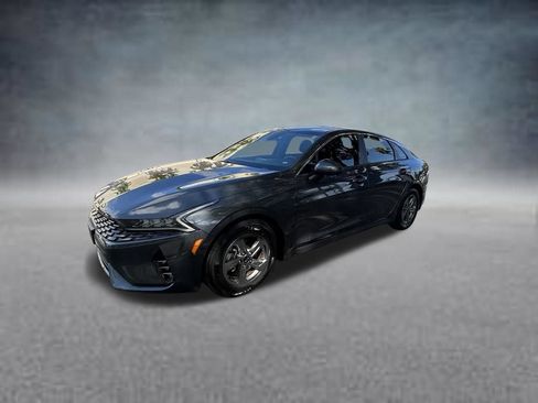 Used 2021 Kia K5 LXS FWD image 3