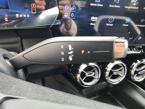 New 2025 Chevrolet Blazer EV LT image 15