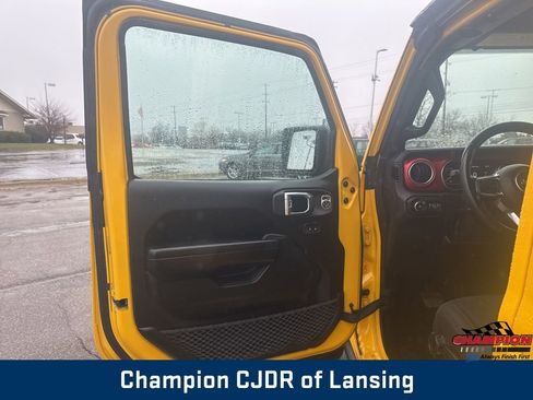 Used 2021 Jeep Wrangler Unlimited Rubicon w/ Cold Weather Group image 20