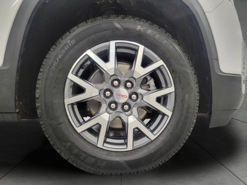 Used 2023 GMC Acadia SLT AWD/4WD image 32