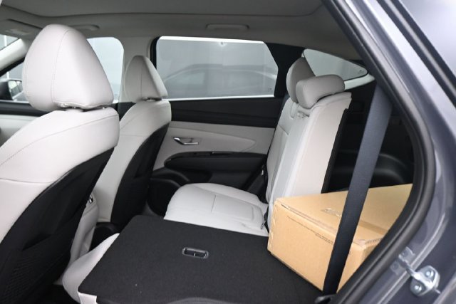 New 2026 Hyundai Tucson Limited AWD/4WD image 16
