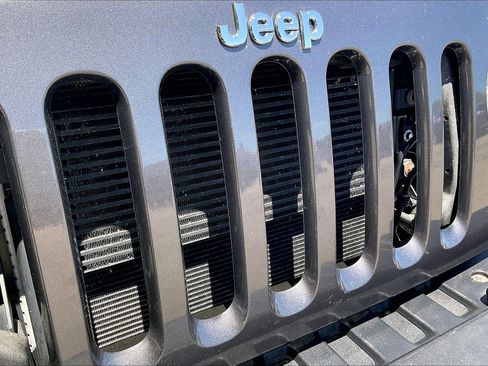 Used 2017 Jeep Wrangler Unlimited Sport w/ Quick Order Package 24S AWD/4WD image 23