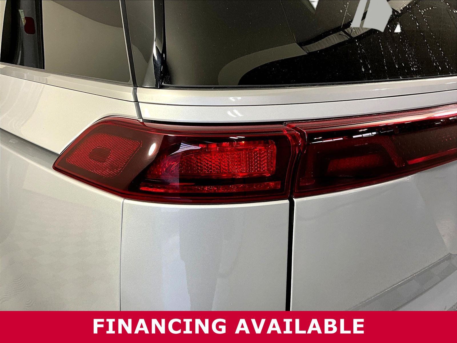 Used 2023 Kia Carnival LX FWD image 22