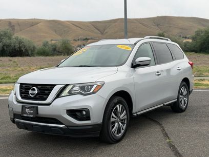 Used 2020 Nissan Pathfinder SV