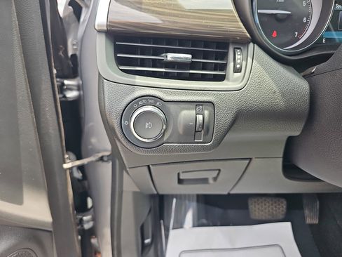Used 2020 Buick Envision Preferred AWD/4WD image 32